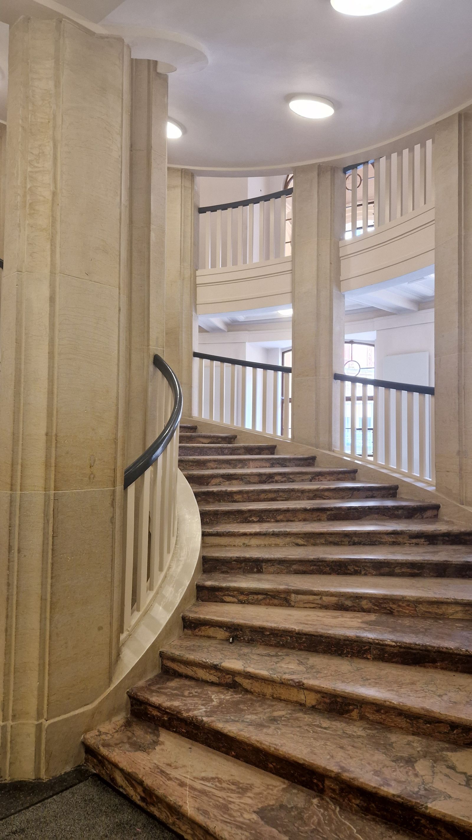 Curved stone stair design reference